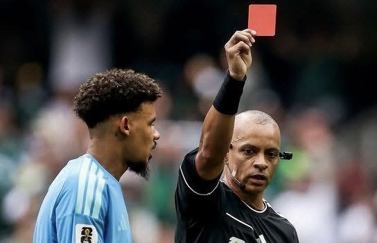 Coupe du monde 2026 : un record historique de trois cartons rouges dès le match d’ouverture