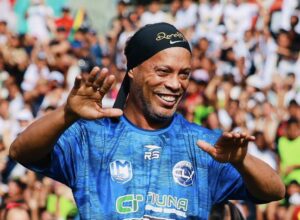 𝗢𝗙𝗙𝗜𝗖𝗜𝗘𝗟 ! Ronaldinho rejoint le club italien Ravenna FC à l’âge de 46 ans.