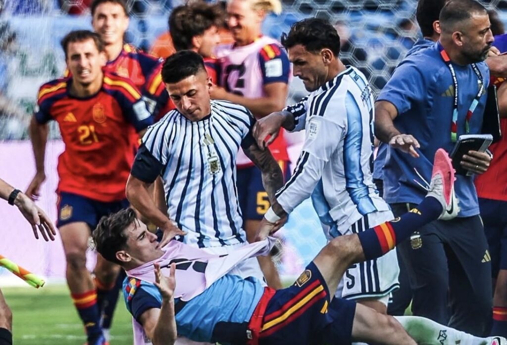 Coupe du monde 2026 : une scène tendue après la finale entre l’Argentine et l’Espagne